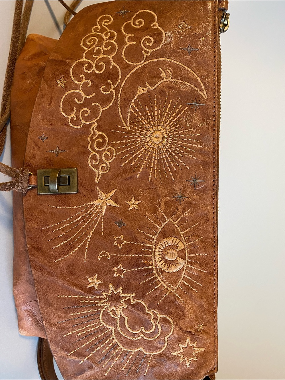 Johnny Was shoulder bag with beautiful embroidery. - Picture 7 of 7